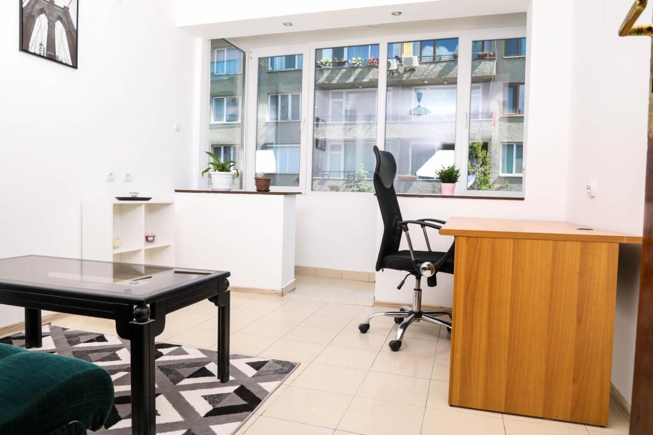 סופיה Krichim Apartments,Three-Bedroom, Large Apartment, Top Center מראה חיצוני תמונה