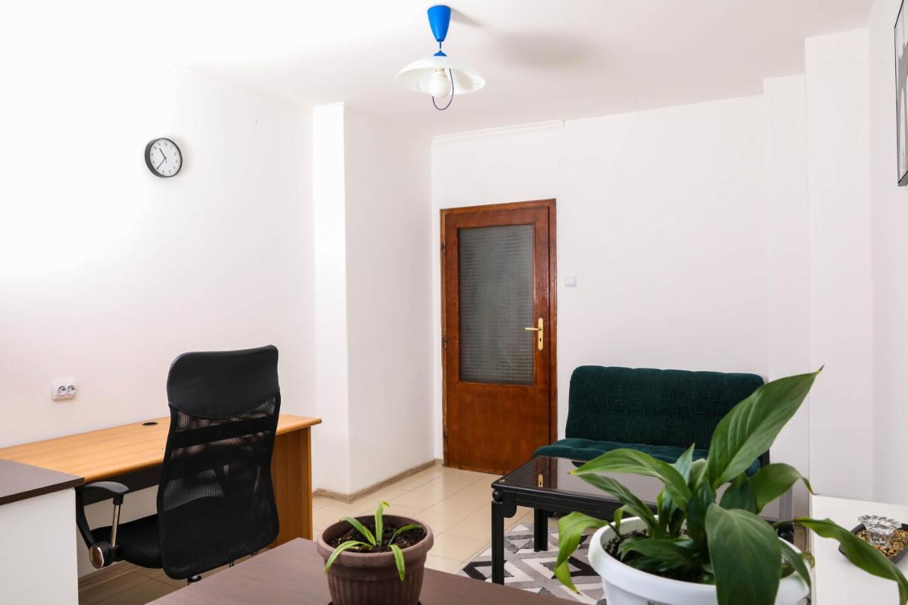 סופיה Krichim Apartments,Three-Bedroom, Large Apartment, Top Center מראה חיצוני תמונה