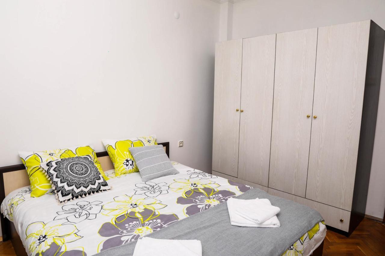 סופיה Krichim Apartments,Three-Bedroom, Large Apartment, Top Center מראה חיצוני תמונה